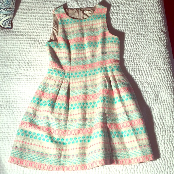 Shoshanna Dresses & Skirts - Shoshana - a fun, fitted dress in excellent shape